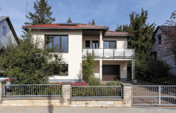 Neuwertiges Einfamilienhaus mit großem Grundstück, Pool & Garage am Ortsrand von Erfurt, 99102 Klettbach, Einfamilienhaus