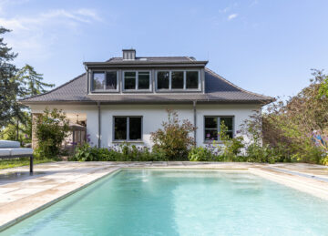 Stilvolle Villa mit Pool in Weimar – Traumimmobilie mit riesigem Grundstück, 99425 Weimar, Haus