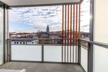 Erstbezug – Sonnige Wohnung mit Süd-Balkon, Aufzug und unmittelbare Stadtnähe, 99867 Gotha, Etagenwohnung
