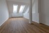 Neu sanierte Dachgeschosswohnung mit Stellplatz in Erfurt-Süd - Zimmer